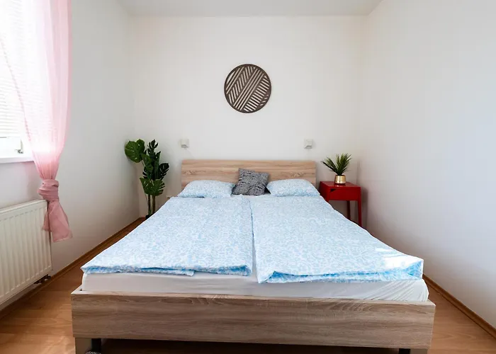 Castle View Old Town - Self Check-in Bratysława