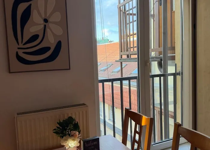 Castle View Old Town - Self Check-in *